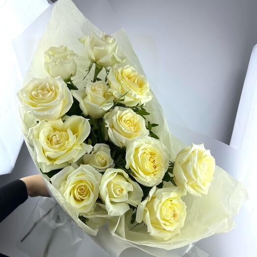 Bouquet of peony-shaped roses