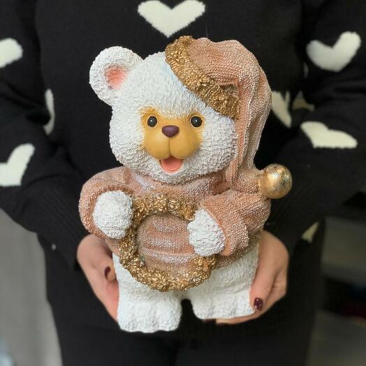 Статуэтка новогодняя Мишка с венком в руках