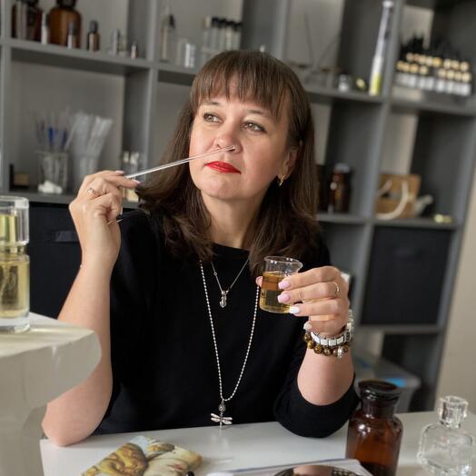 Сертификат на индивидуальную разработку аромата от парфюмера