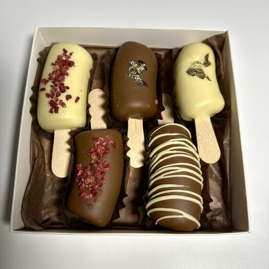 Chocolate-covered banana