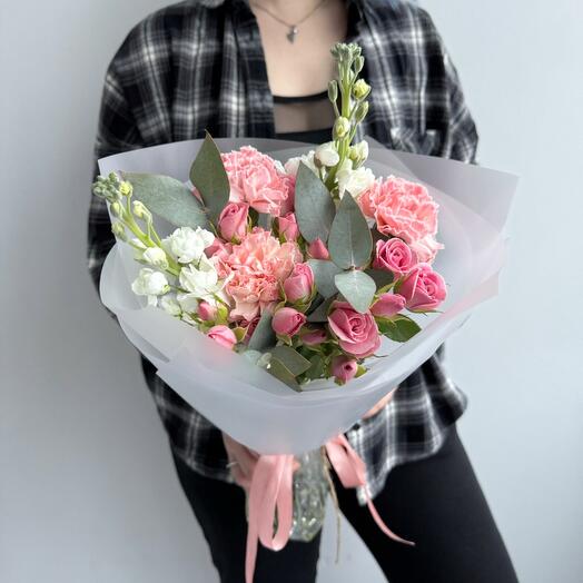 Un ramo de piropos con una rosa rosada (N 109)