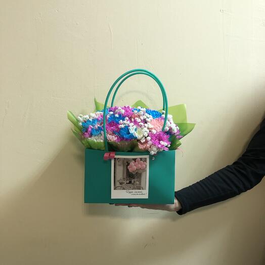 The composition in the handbag