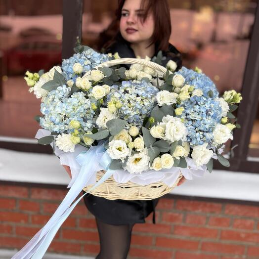 🌸Корзина с цветами «Небеса» с гортензиями и эустомой