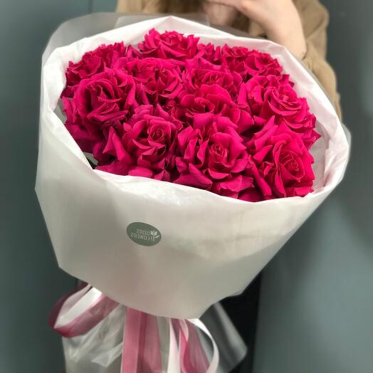 Сладкие малиновые розы 🩷