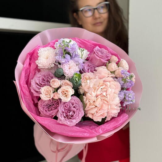 Нежный букет с экзотикой