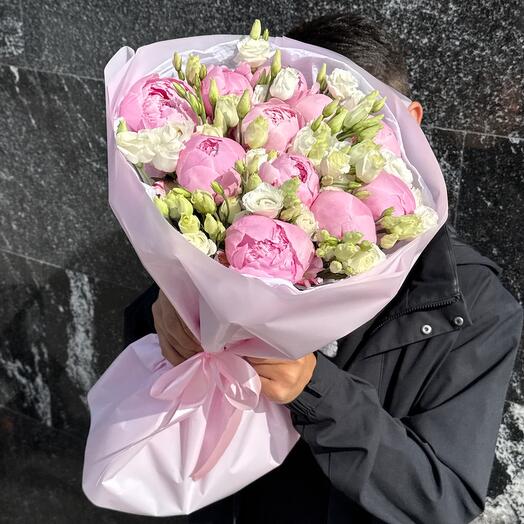 Пионы с эустомой💖