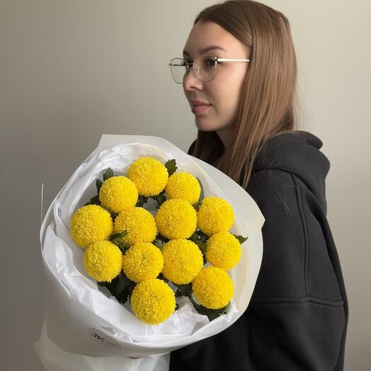 Солнечный букет хризантем