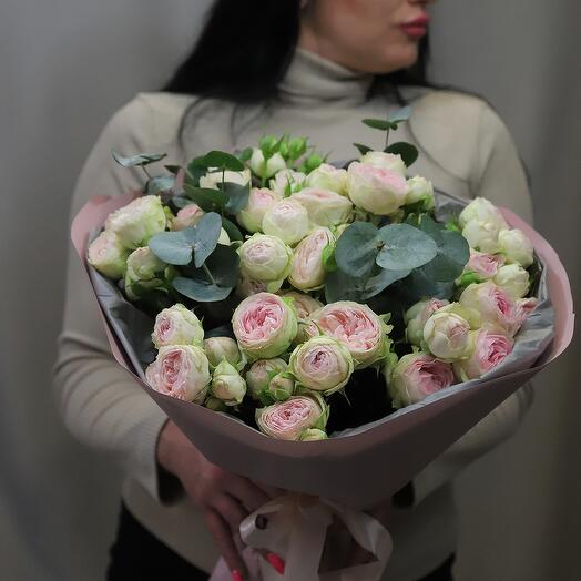 Букет Роза кустовая пионовидная