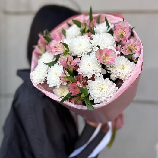Миниатюрный дуобукет из альстромерий и хризантем 🌸