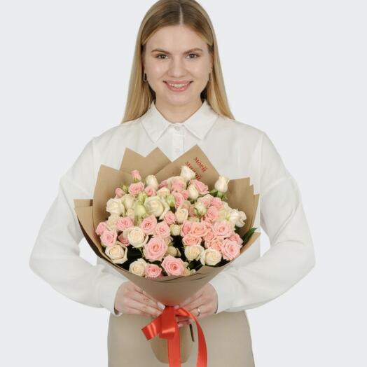 Букет 19 кустовых роз