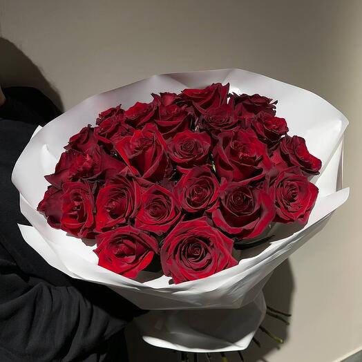 МоноБукет из 25 красных роз