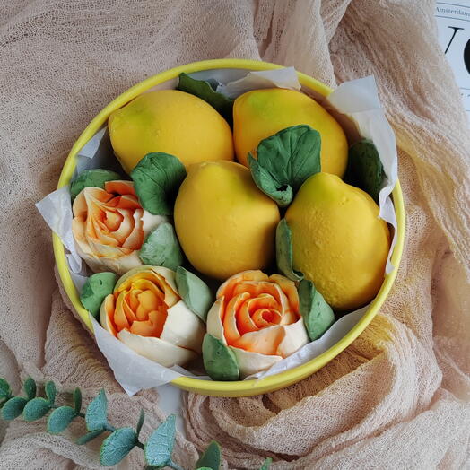 Съедобный подарок🍋лимончики из зефира в шоколадной глазури с тюльпанами