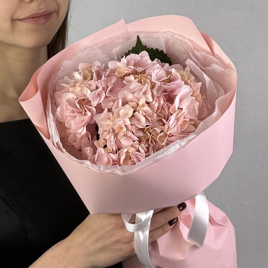 Букет комплимент из гортензии