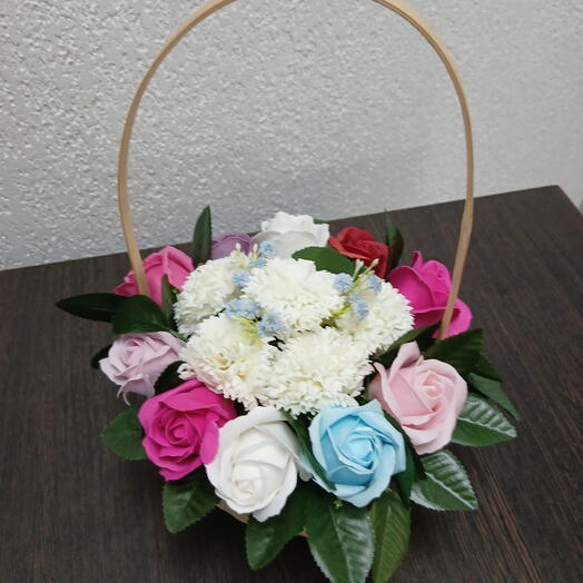 Корзиночки из мыльных роз