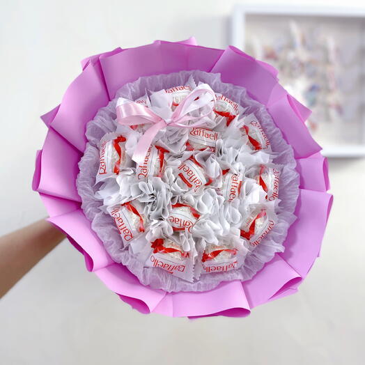 Букет из конфет 15 конфет raffaello