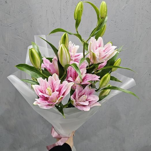 Букет из Лилий,, пионовидная