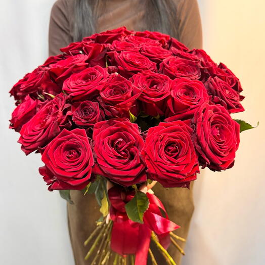 31 ароматная красная Роза 🥀