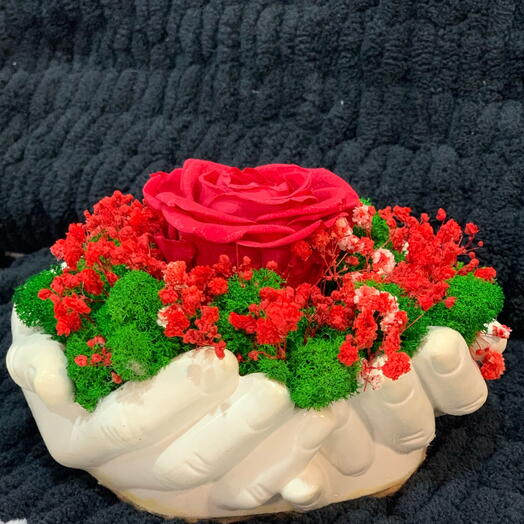 «Ручки благодарности» со стабилизированной розой, мхом и сухоцветами