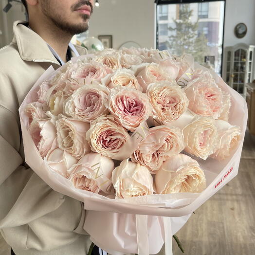 Монобукет из розы Тсумуги