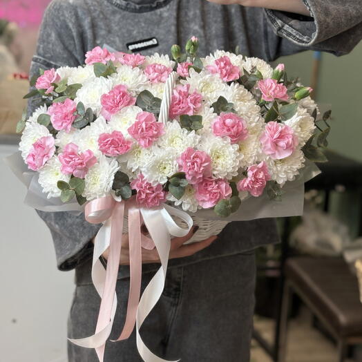Корзиночка с кустовыми диантусами 💞