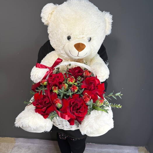 Мишка 100 см и корзина с цветами