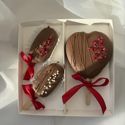 Набор шоколадных эскимо с сердцем♥️