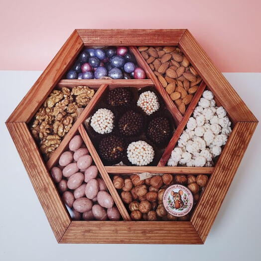 Шестигранник с орехами 🌰