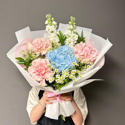 Большой букет с французскими розами