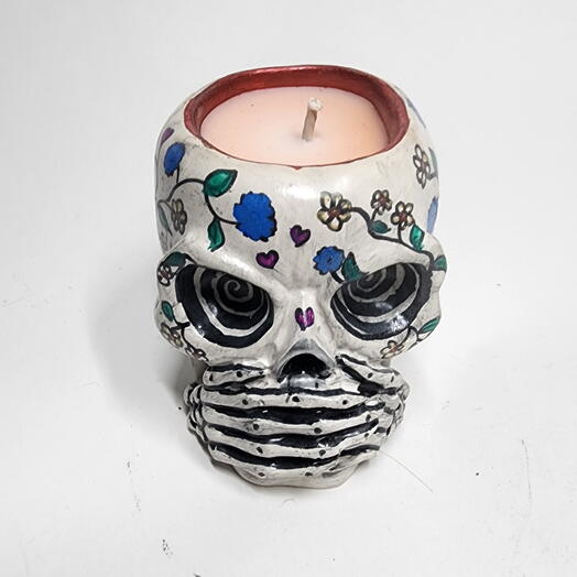 Свеча-череп Santa Muerte с ароматом "Виноградник"
