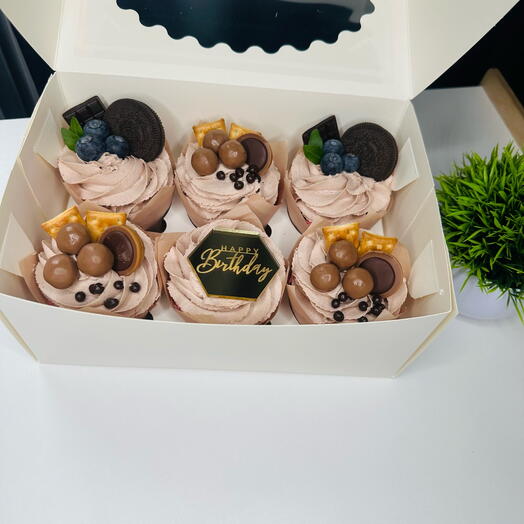 Шоколадные капкейки с нежным кремом чиз 🧁с ягодами (голубика )наборе 6шт