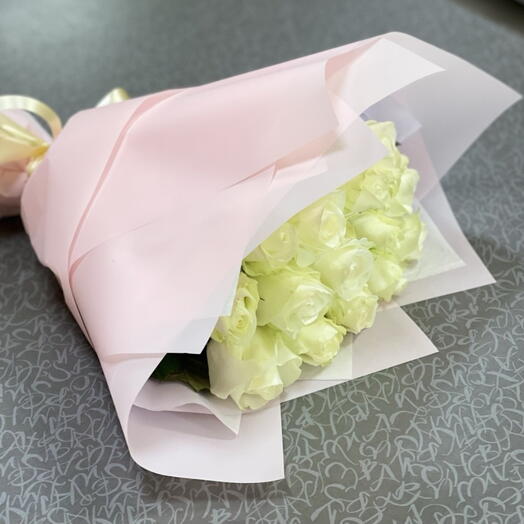 Белые розы (15шт.)