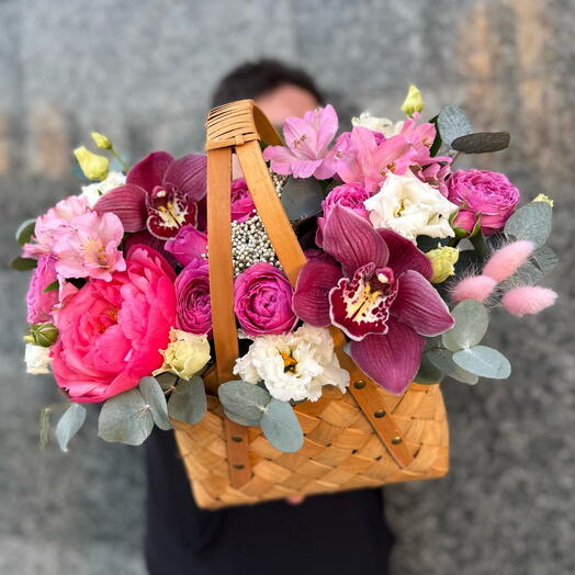 Сочная корзина с пионом и орхидеями🌺🌸