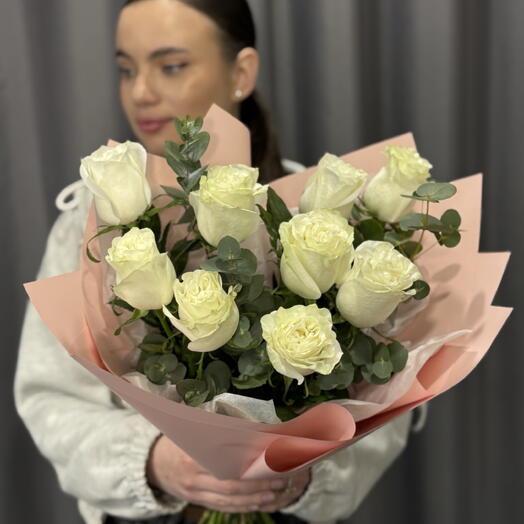 Моно букет белых роз (9)