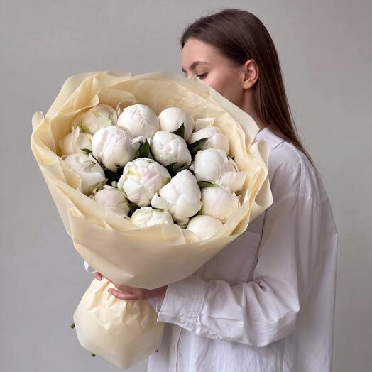 Пионы белоснежные ароматные
