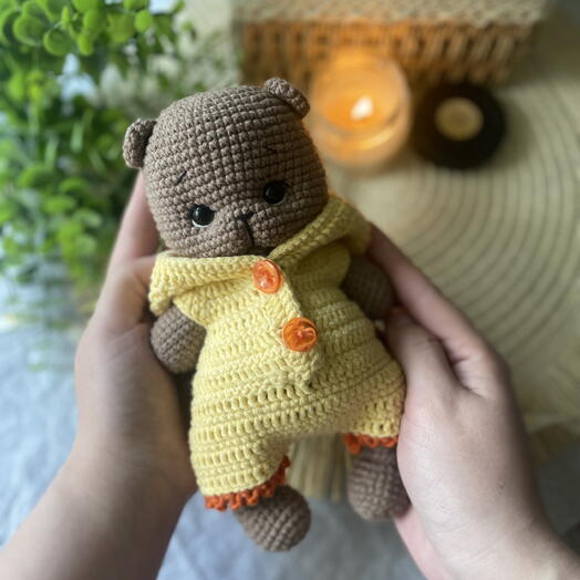 Вязаная игрушка мишка