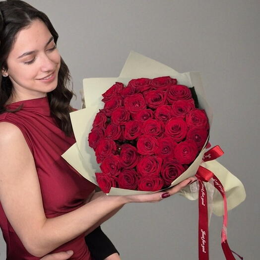 31 роза ред наоми 🌹