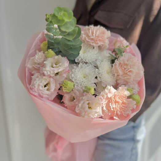 Нежный кружевной букет с эустомой и диантусами🤍🌸