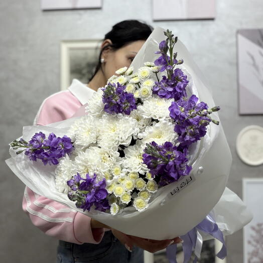 Букет с ароматной маттиолой 💜