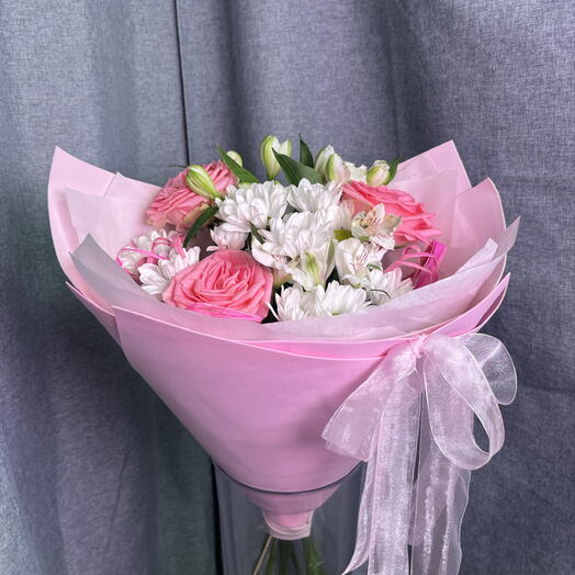 Букет с розами и хризантемой 💖