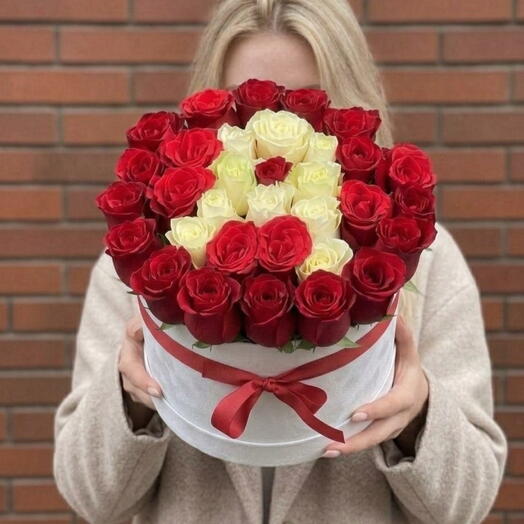 Композиция в коробке с розой, роза с любой буквой в коробке🌹