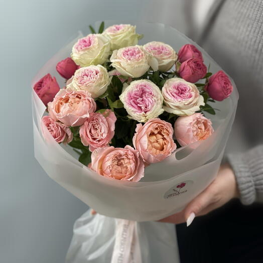 Букет из 5 кустовых пион. роз микс💐