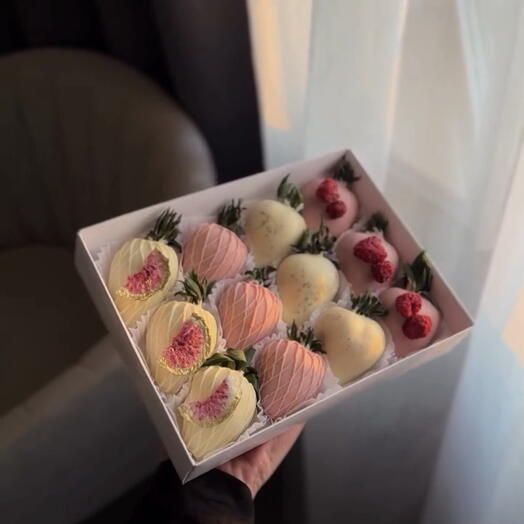 Клубника в шоколаде 
Нежный🌸