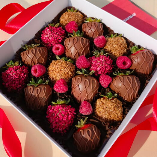 Клубника🍓🍓с МАЛИНОЙ🍓🍓🎁в молочном шоколаде 🍫