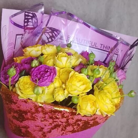 Розы кустовые пионовидные 13 штук