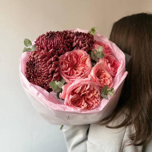 Дуобукет из хризантем Бигуди и пионовидных роз Pink Expression