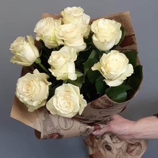 Ramo de 9 rosas blancas grandes