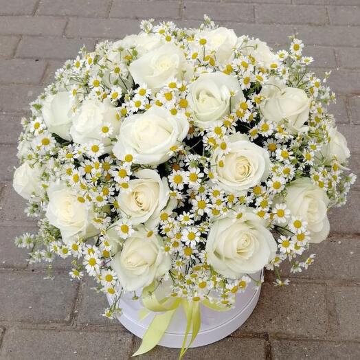 Flowers in a box "White rose and chamomile"