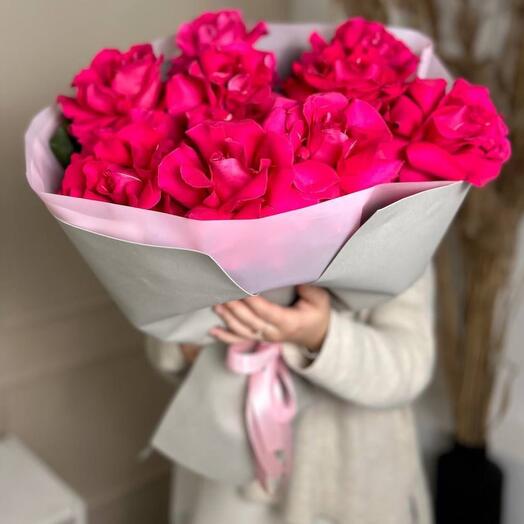 9 piezas de rosas carmesí