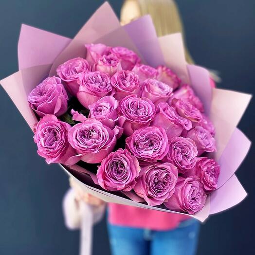Bouquet of 25 peony-shaped roses Queens Crown