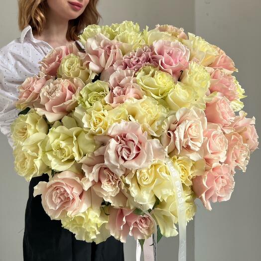 Букет из 51 французской розы «MONDIAL»